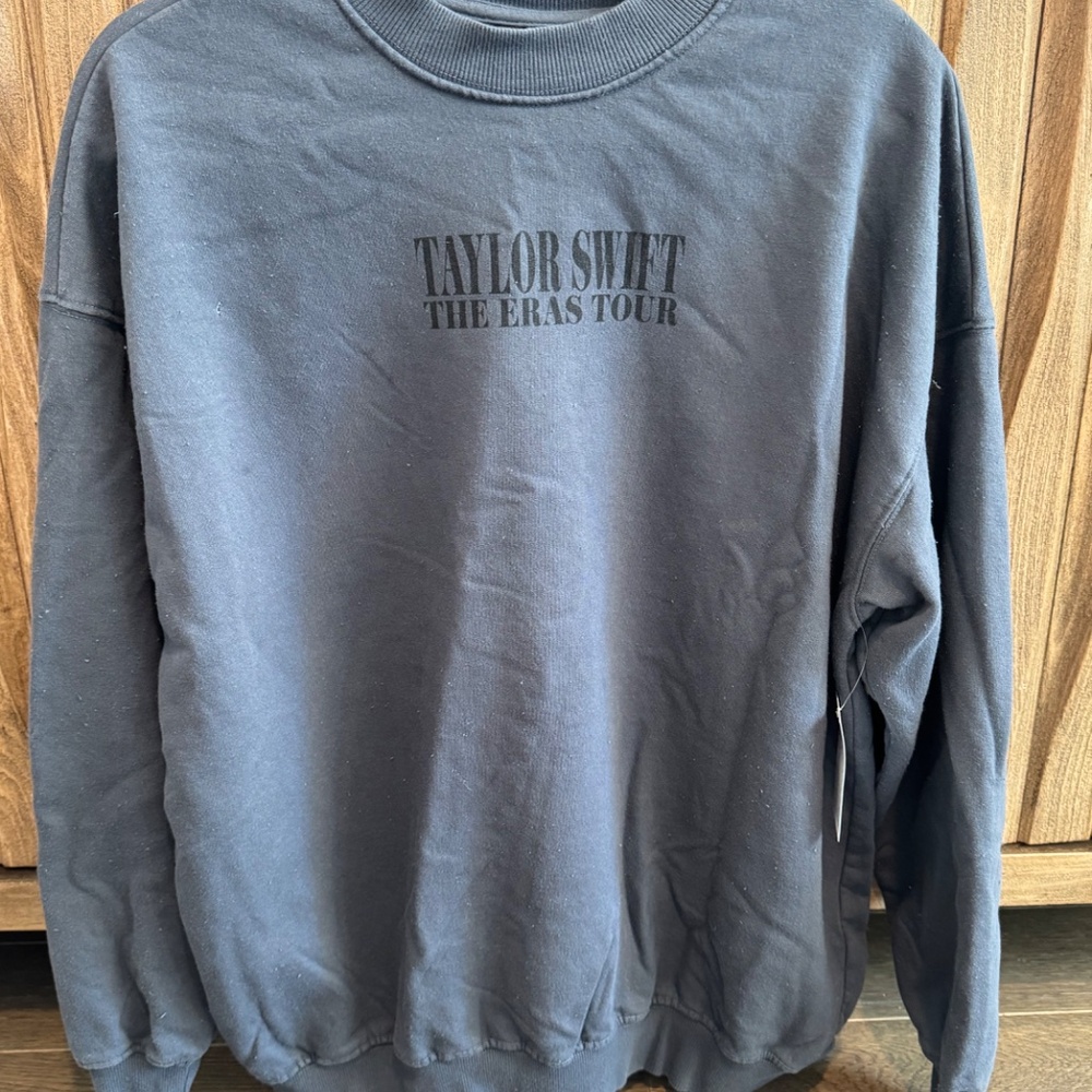 NWT, Taylor Swift official Crewneck Sweatshirt, Adult Small - Picture 5 of 6